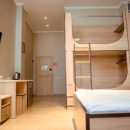 Nicehostel Aqtöbe Buitenkant foto