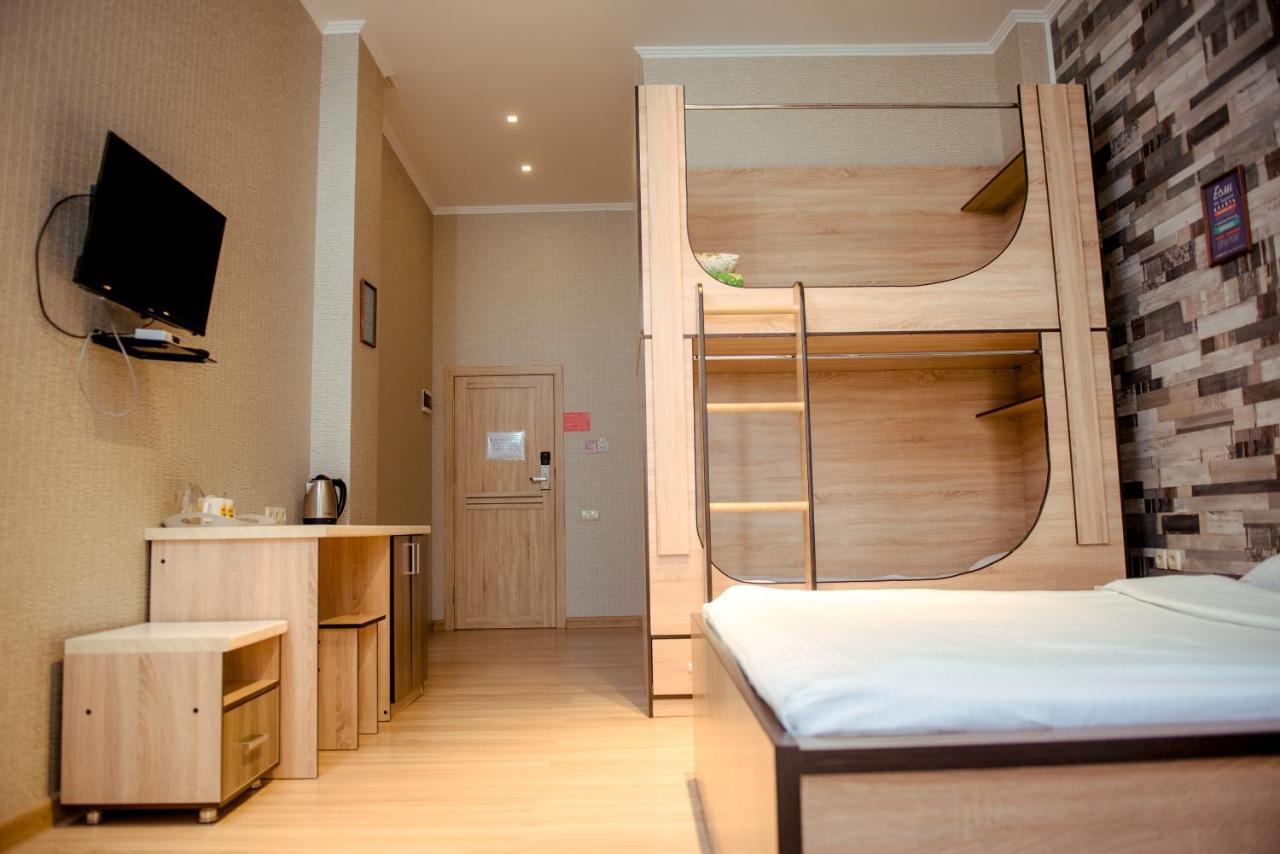 Nicehostel Aqtöbe Buitenkant foto